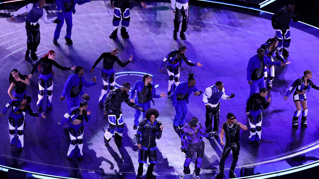 Ushers Electrifying Performance