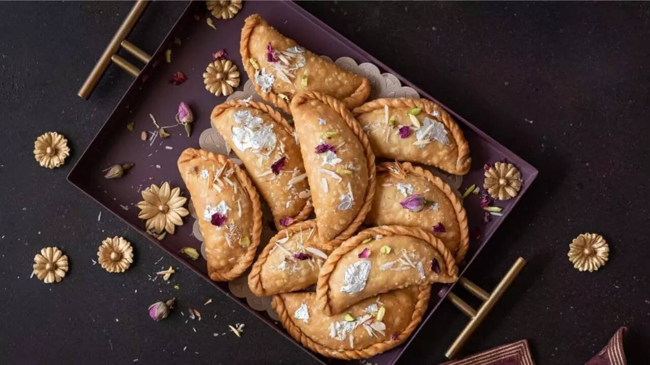 Gujiya