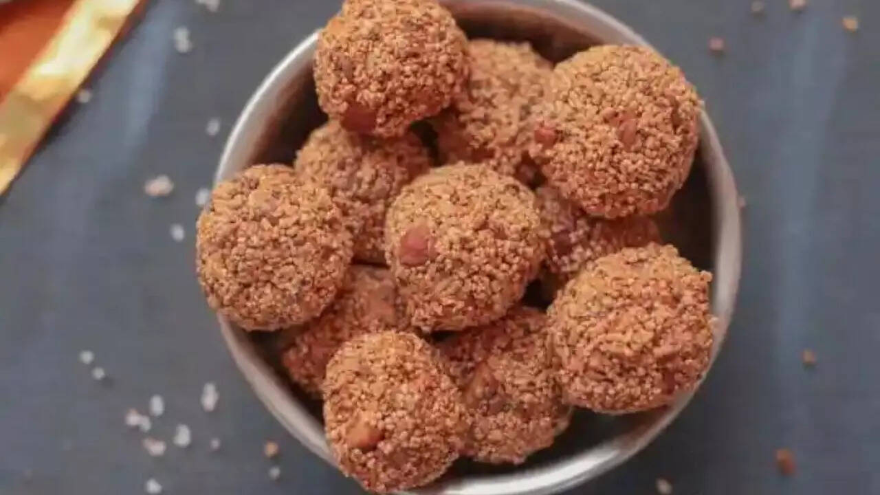 Amaranth Seed And Flax Seed Ladoo