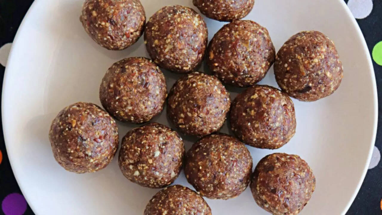 Dates And Nuts Ladoo