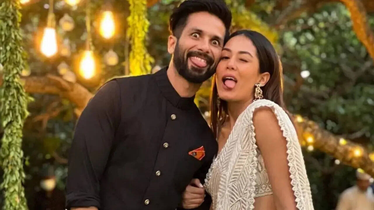Shahid Kapoor's wife, Mira Rajput, discovers her husband engaging in this  quirky behavior that is typical in every home. | Zoom TV
