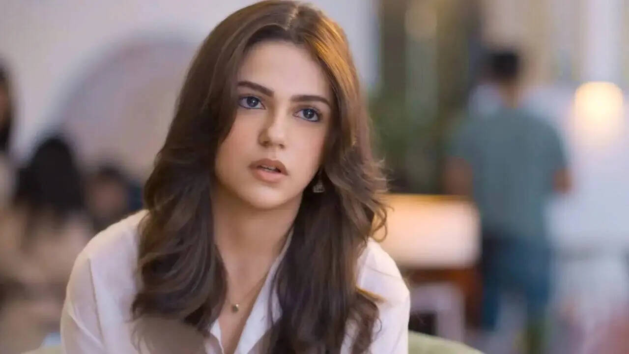 After 'saiyaara', Aneet Padda will now make OTT famous; She will meet the audience through this web series 2 Aneet Padda Set to Rule OTT