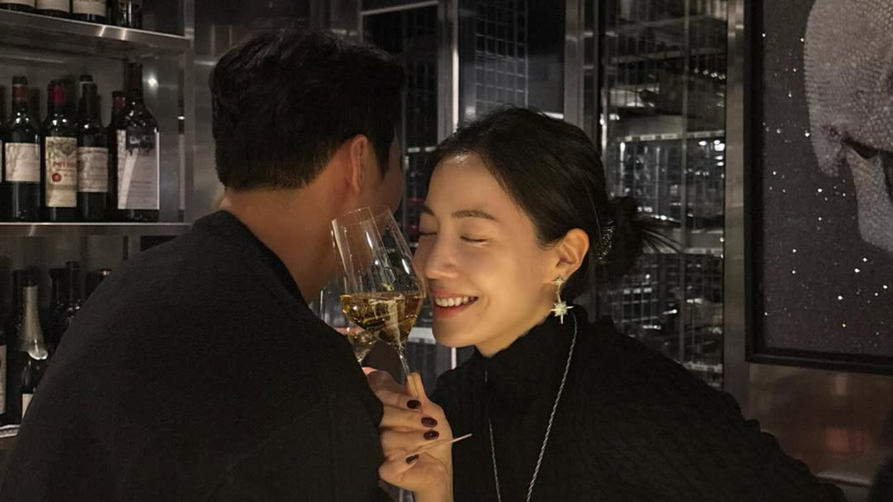 Ex-T-ara member Ryu Hwayoung Reveals Wedding Plans for September; Posts  Heartfelt Message with Boyfriend Describing Their Love as 'Beyond' | Zoom TV