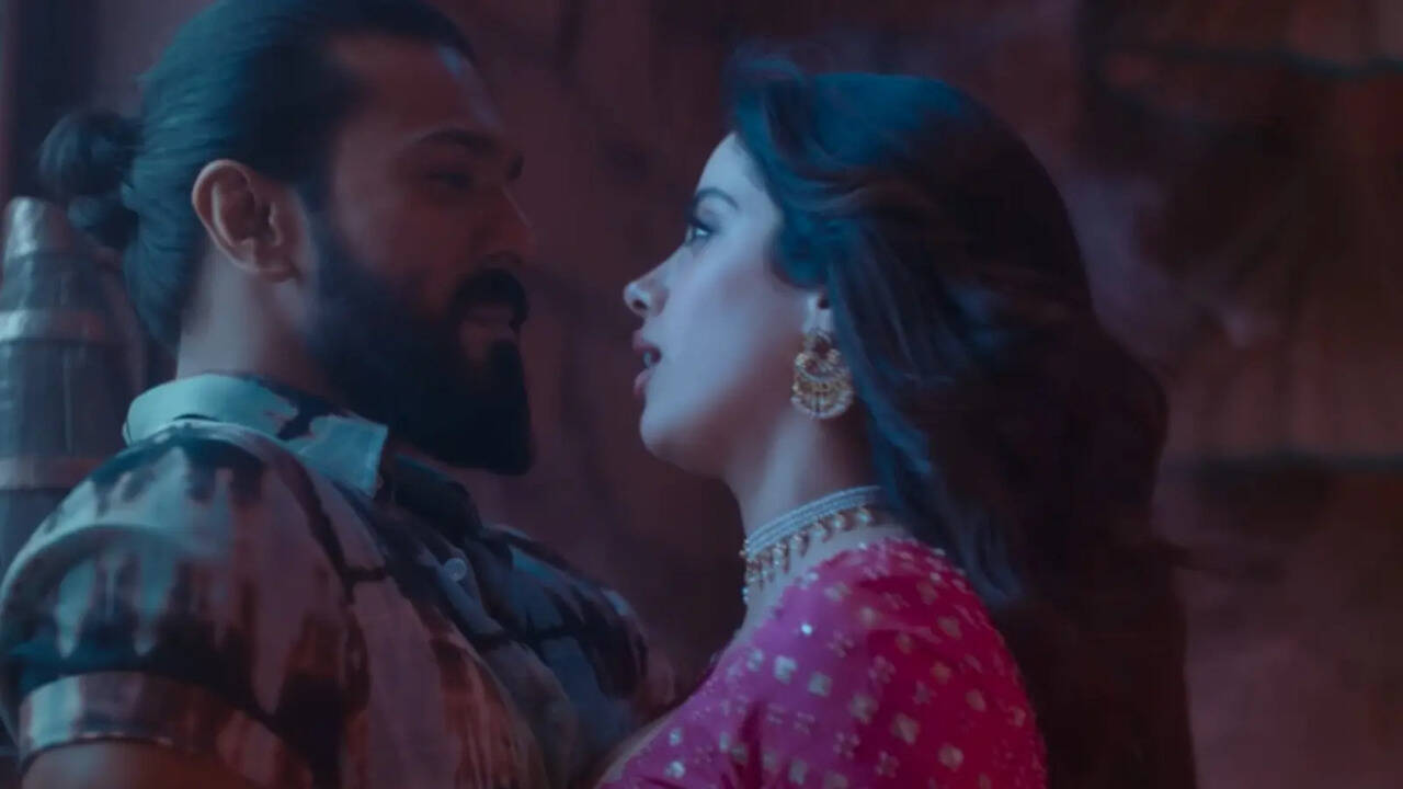 5 Reasons to Check Out Ram Charan and Janhvi Kapoor's Peddi: From a Powerful Opening Scene to Energetic Dance Numbers | Zoom TV