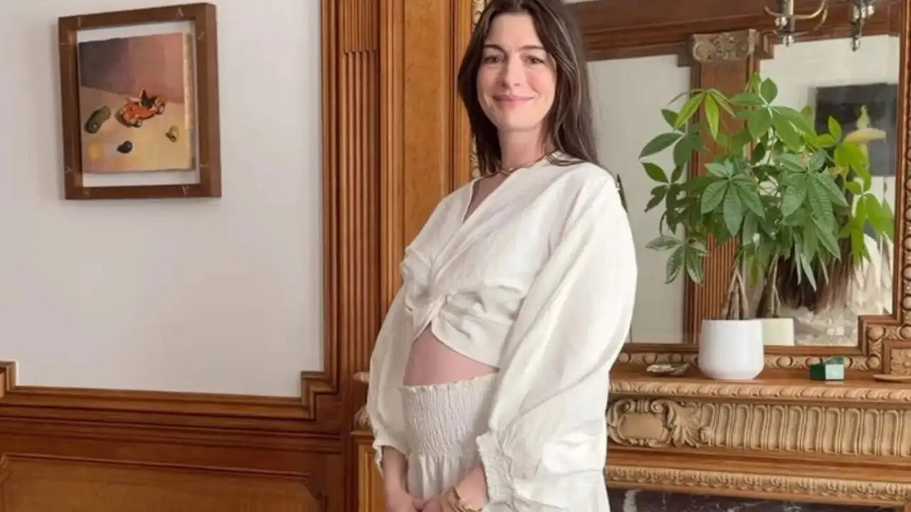 Fans express their affection for Anne Hathaway following the announcement  of her third child." | Zoom TV