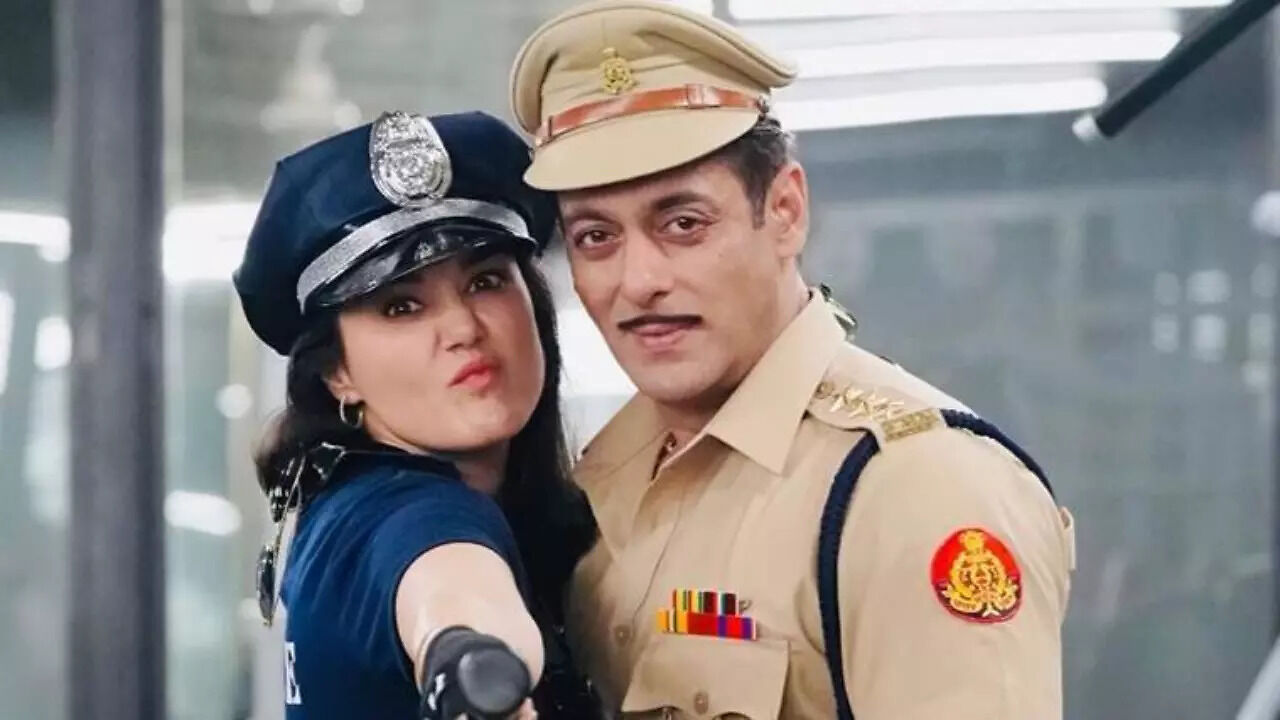 Salman Khan dances his heart out with Preity Zinta on Oh Oh Jane Jaana ...