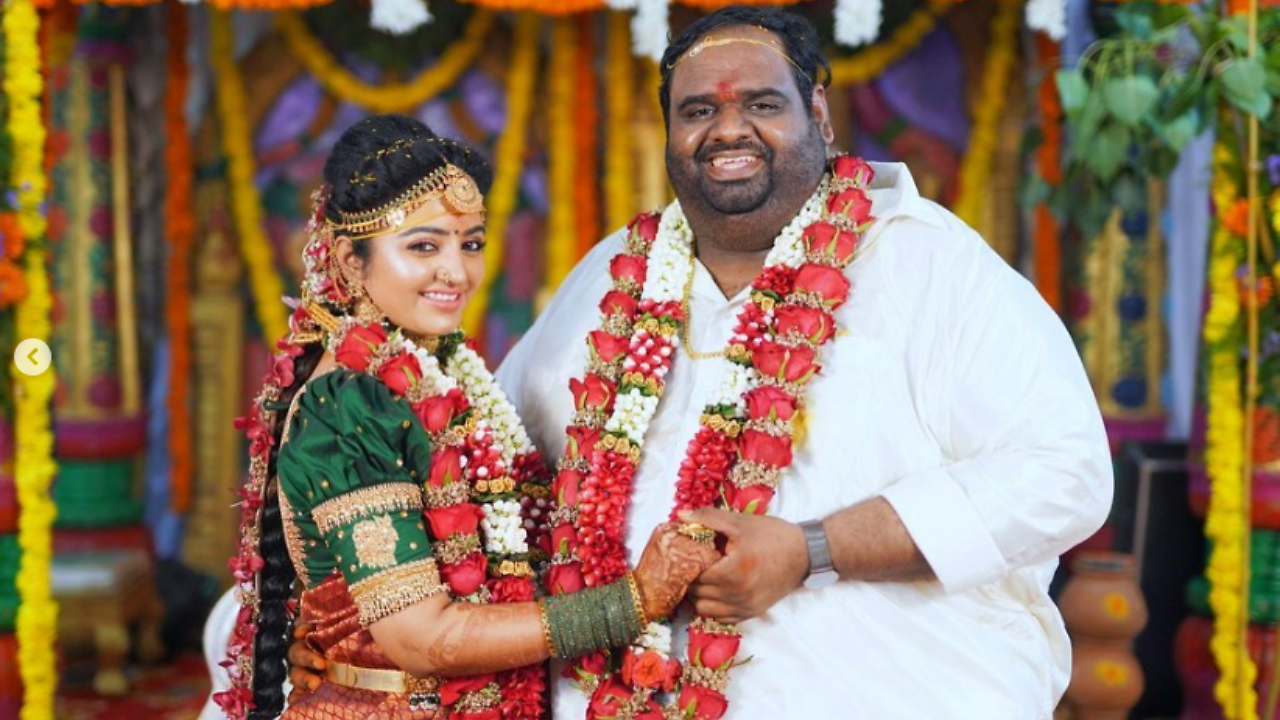 Television actress VJ Mahalakshmi marries producer Ravindar ...