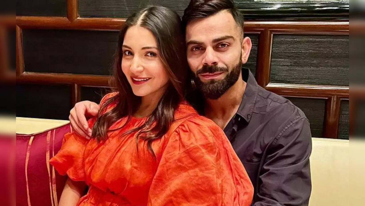 Virat Kohli and Anushka Sharma all smiles in new photo