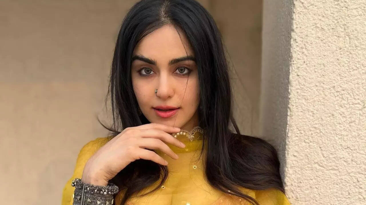 The Kerala Story Star Adah Sharma, Sudipto Sen Meet With A Road Accident. Actress Shares Health Update