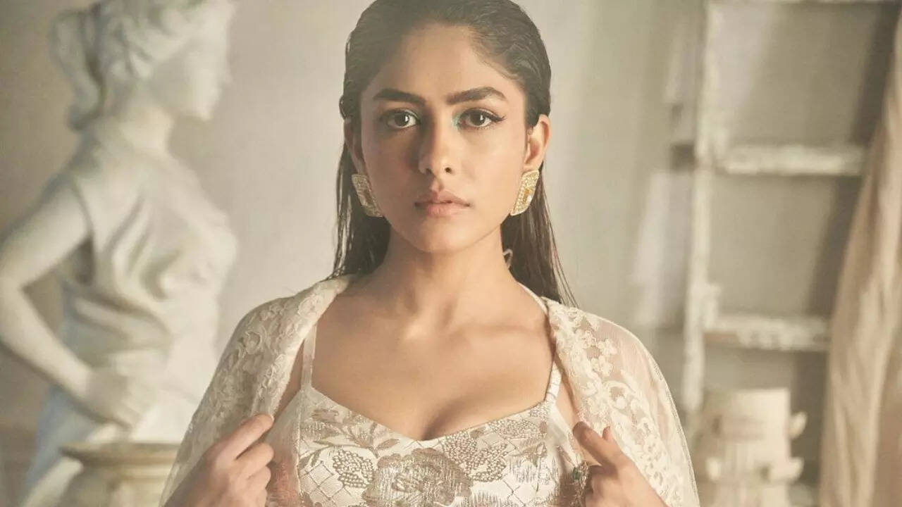 Cannes 2023: Mrunal Thakur Joins Anushka Sharma, Esha Gupta At French Riviera Debut, Says 'I'm Thrilled'