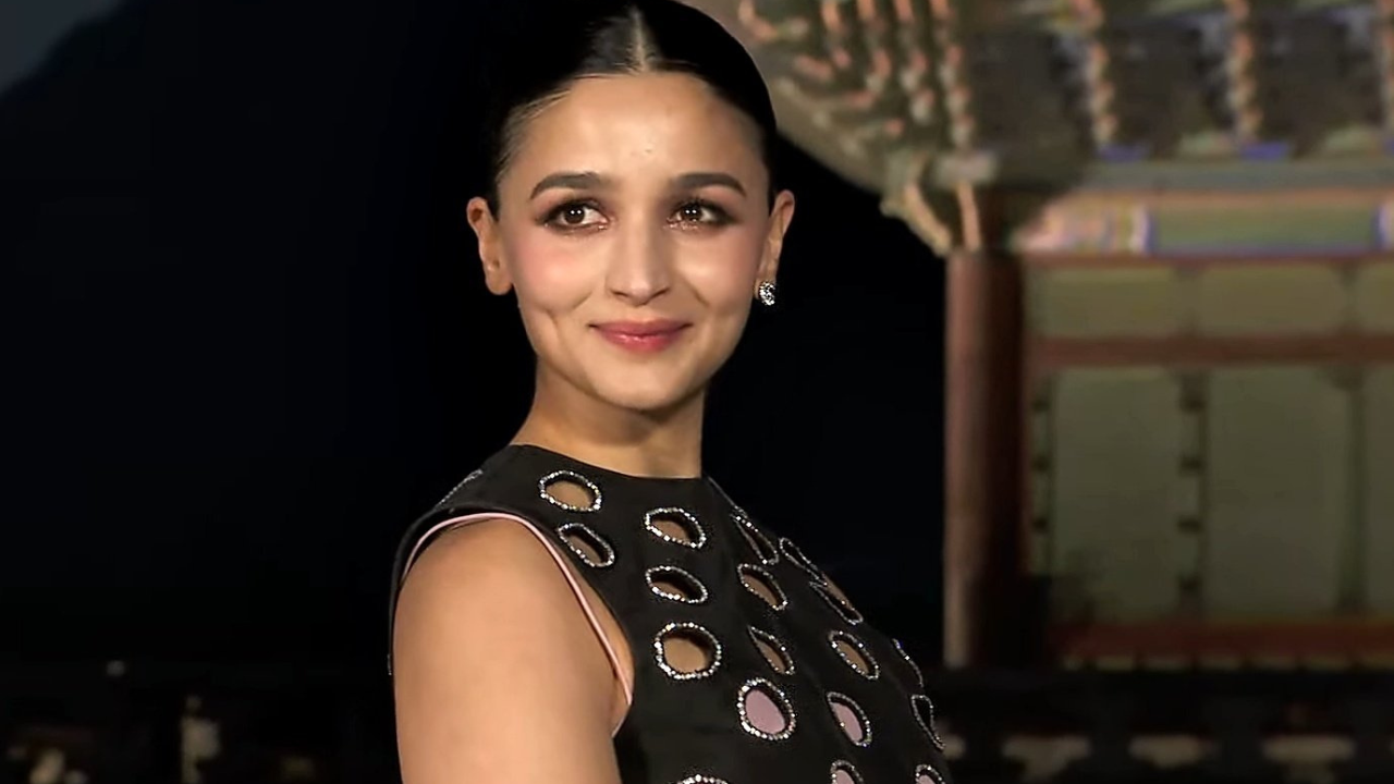 Alia attends Gucci Cruise show