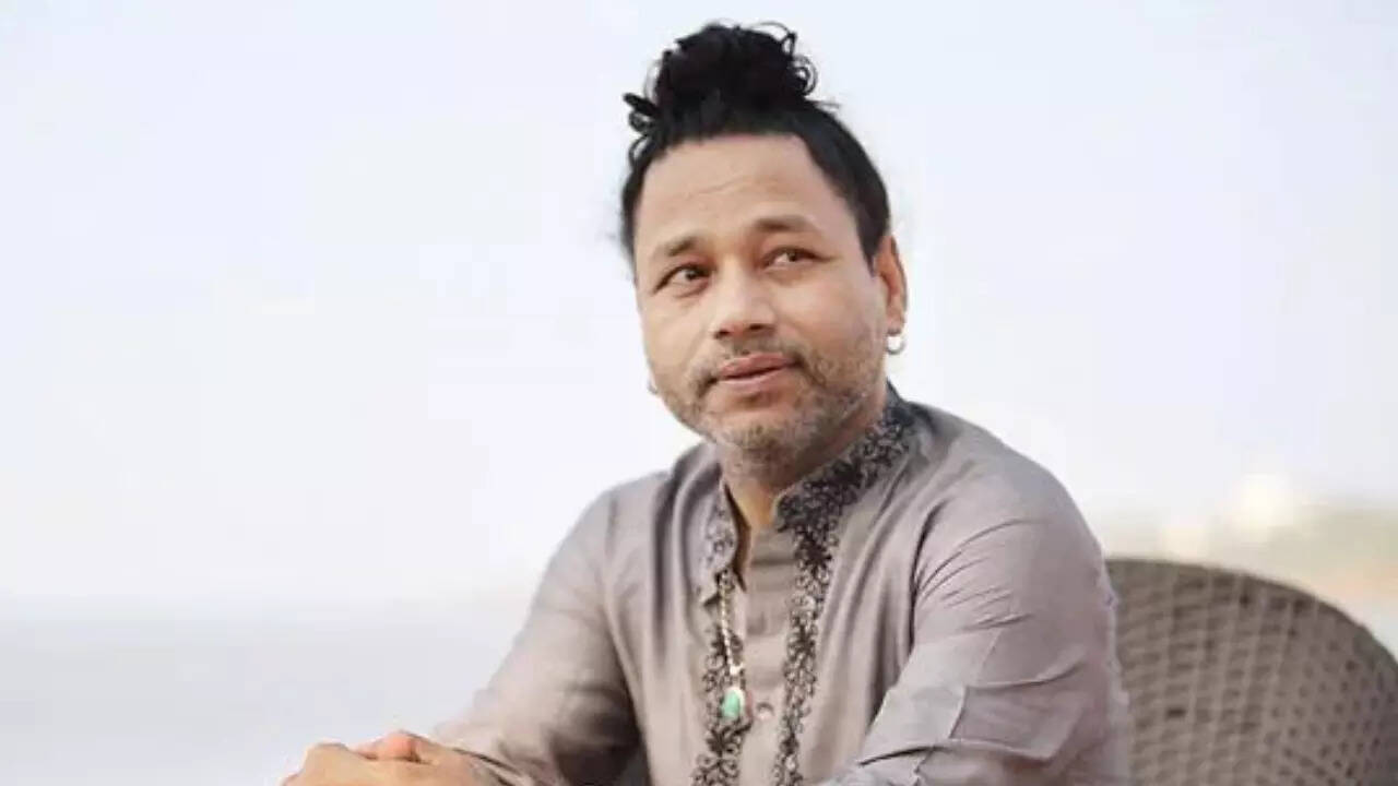 'PM Modi Ke Navratna Hain Hum': Kailash Kher Lashes Out At Lucknow Event Organisers For Making Him Wait