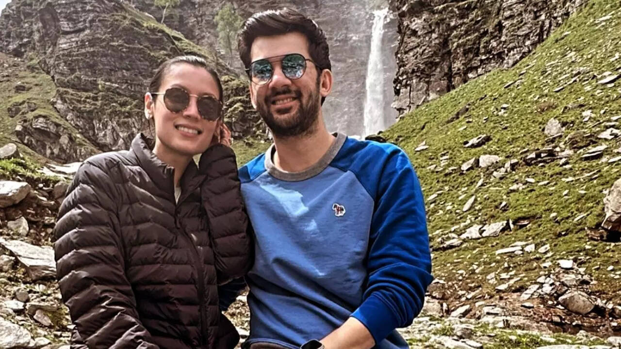 Karan Deol and Drisha Acharya honeymoon in Manali