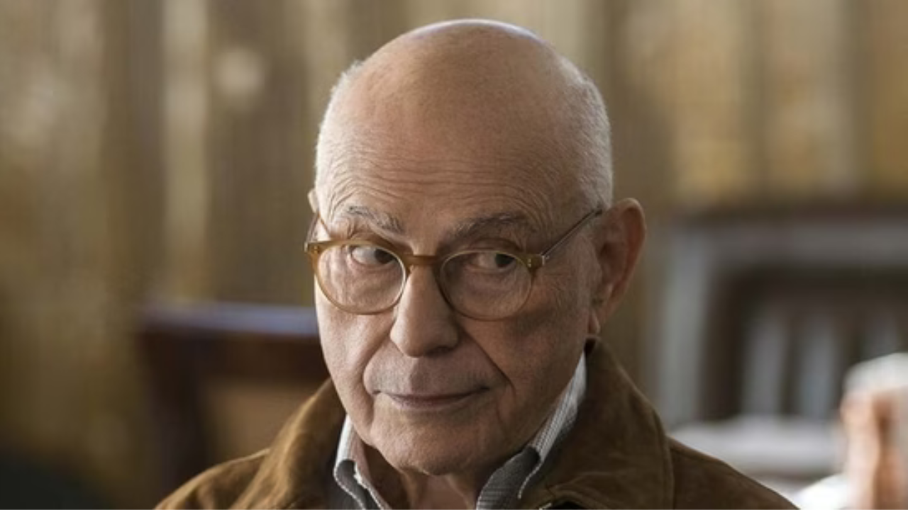 Alan Arkin, Oscar Winning Actor Dies At 89 (Credits: Twitter/ Fan Pages)