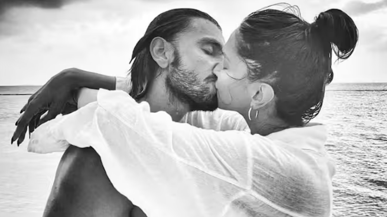 Ranveer shares mushy pic with Deepika