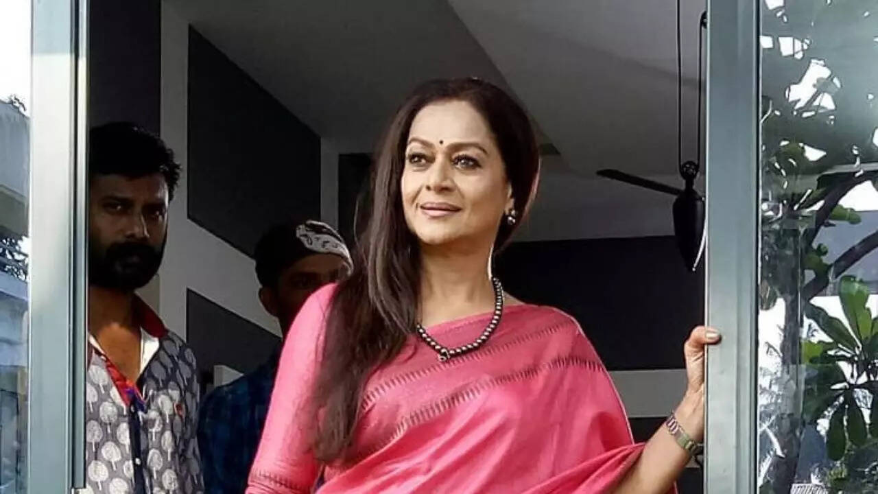 Zarina Wahab talks about celebrating birthday after 10 years