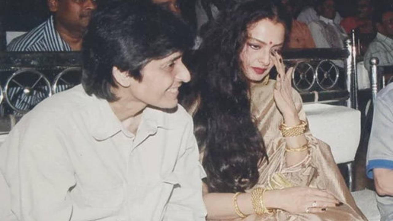 Rekha Is In Live-In A Relationship With Secretary Farzana Actresses' Biography CLAIMS So (TwitterFan Page)