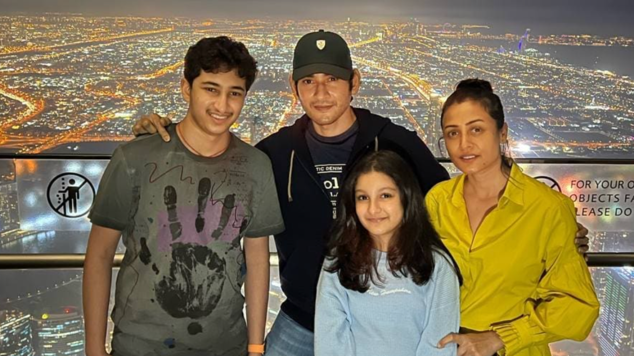 Mahesh Babu Jets Off For Vacay With Wife Namrata Shirodkar Post Daughter Sitara's Fancy 11th Birthday Bash