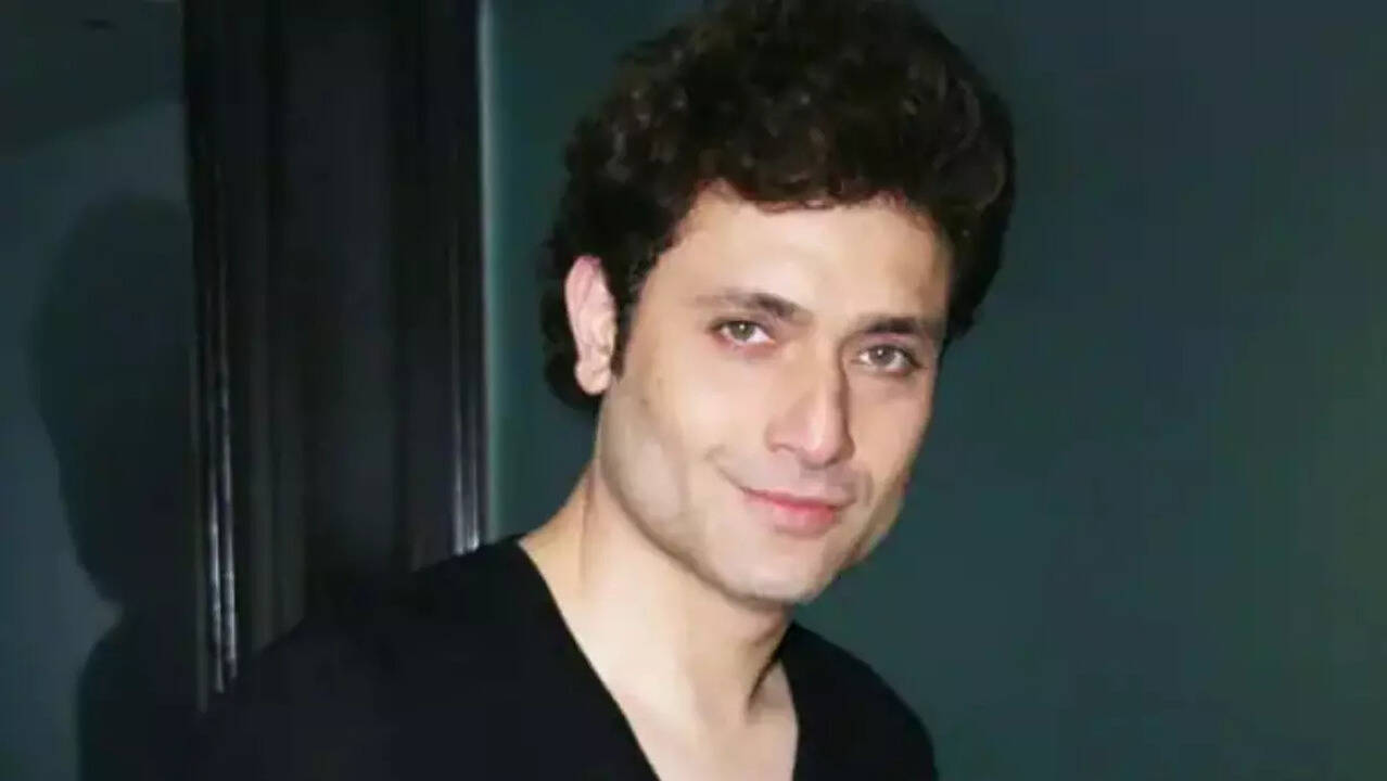 Rape Convict Shiney Ahuja Granted Passport Renewal For 10 Years By Bombay High Court