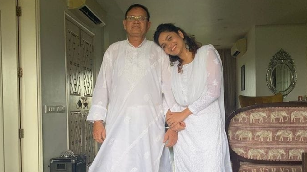 Ankita Lokhande's Father Passes Away, Last Rites Scheduled for Tomorrow