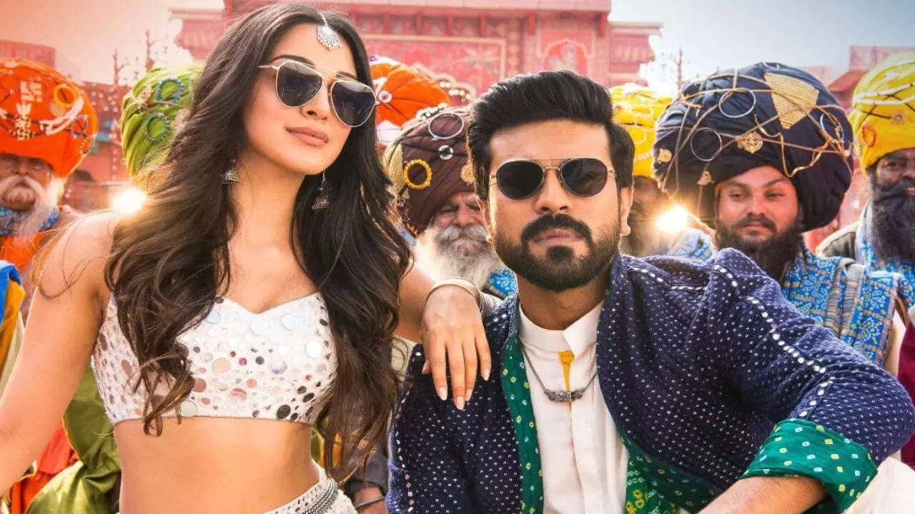 Ram Charan, Kiara Advani's Leaked Pics, Videos From Game Changer Set Go Viral