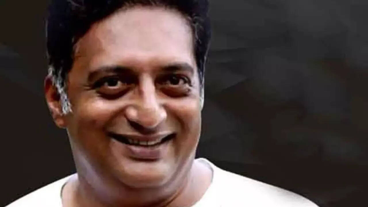 Prakash Raj's Alleged 'Anti-Hindu' Comment Evoke Protests In Karnataka Ahead Of His Kalaburagi Visit