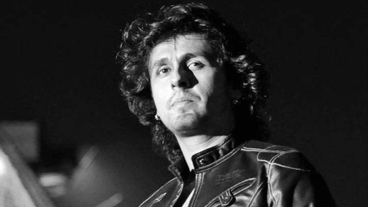 Exclusive! Sonu Nigam REVEALS He Wasn't Taken Seriously And Was Bullied During His Initial Days In Industry