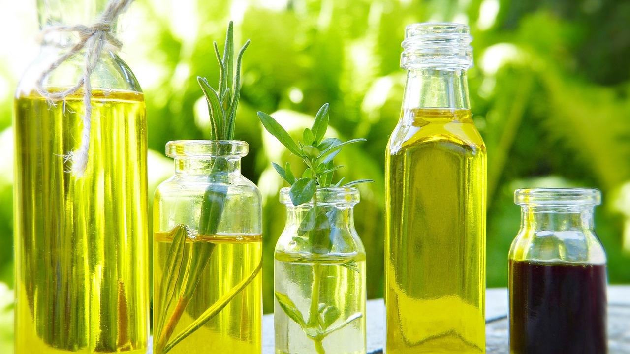 How to use rosemary oil