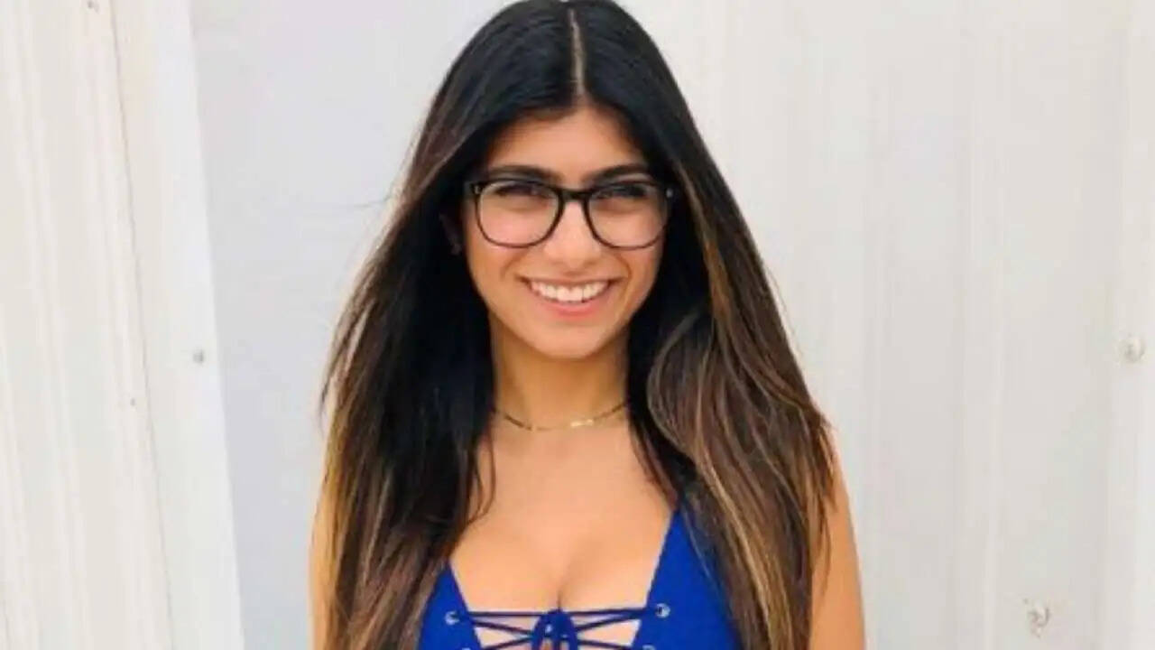 Mia Khalifa REACTS To Losing Podcast, Playboy Deal Amid Israel-Hamas War: More Angry At Myself For Not...