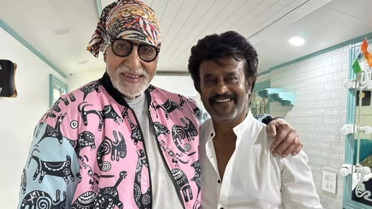 Rajinikanth Poses With 'Mentor' Amitabh Bachchan Ahead Of Thalaivar 170 Shoot. Netizens Say 'Can't Wait'