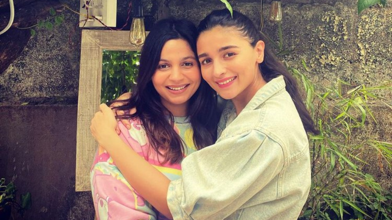 Alia Bhatt Gives A Sneak Peek Into Cute Food Chat With Sister Shaaheen Bhatt