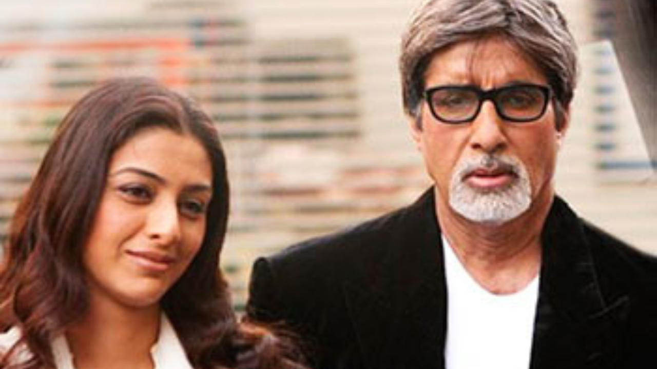 When Amitabh Bachchan Called Tabu 'Simply Extraordinary' For Her Impressive Performance In Cheeni Kum