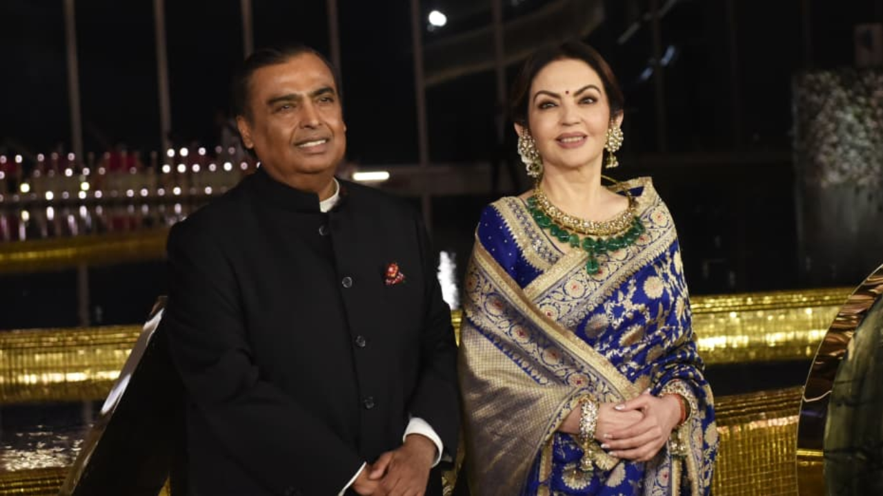 Mukesh Ambani's gift for Nita