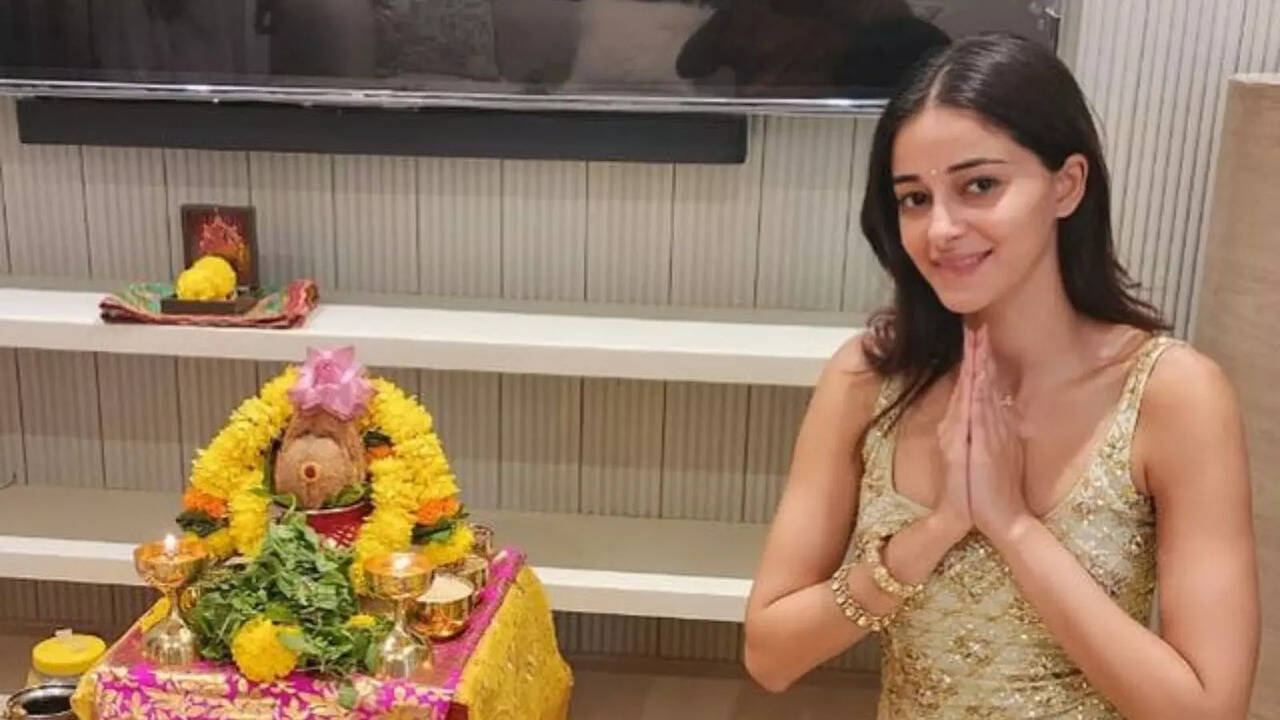 Ananya Panday Buys Home In Mumbai On Dhanteras, Proud Mom Bhavana Panday, Tiger Shroff, Farah Khan Congratulate