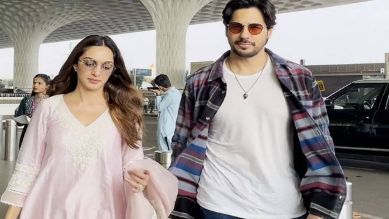 Kiara Advani, Sidharth Malhotra Keep It Breezy As They Visit Delhi To Celebrate First Diwali Post Wedding