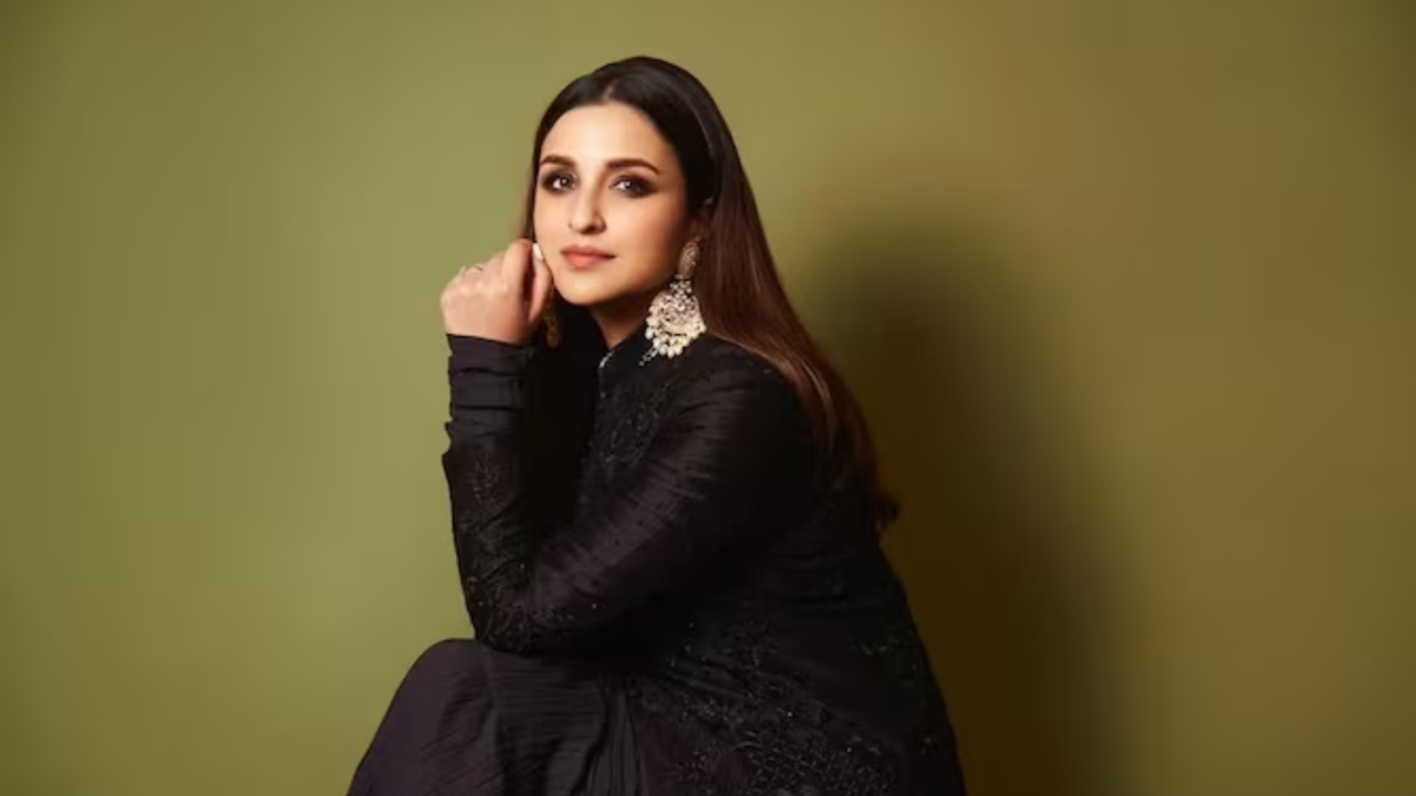 Parineeti Chopra Warns Fan Clubs Against Posting Her FAKE Quotes Praising Other Artists: I'll Be REPORTING You