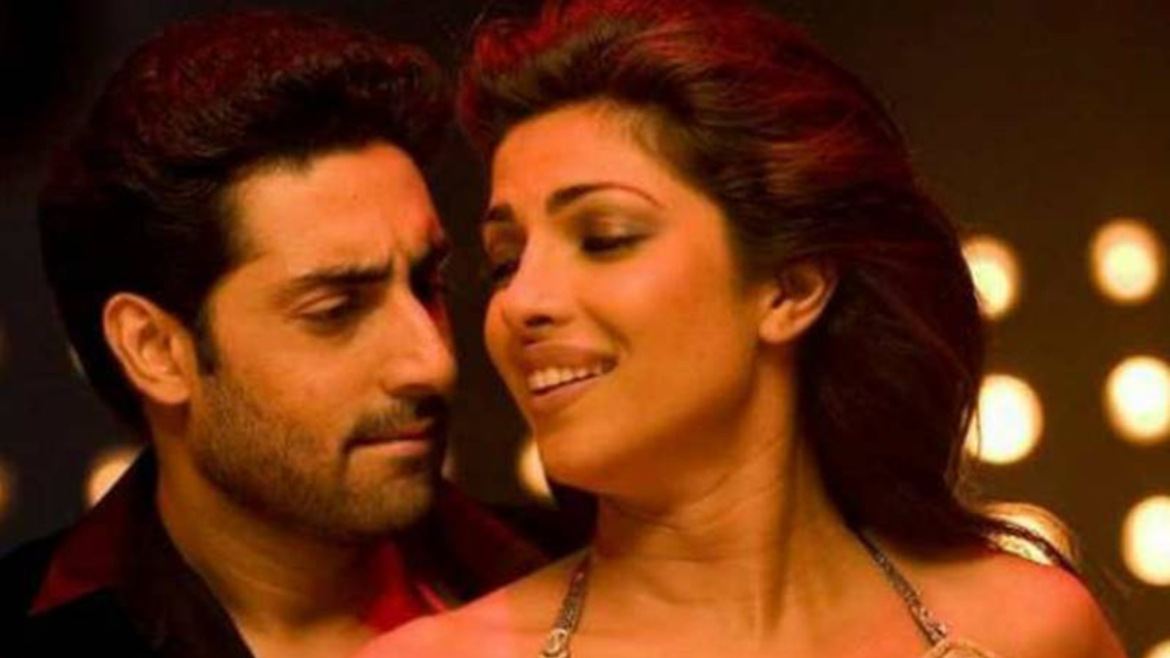 When Priyanka Chopra Stole Bluffmaster Co-star Abhishek Bachchan's Phone, Texted Rani Mukerji 'You Wanna...'