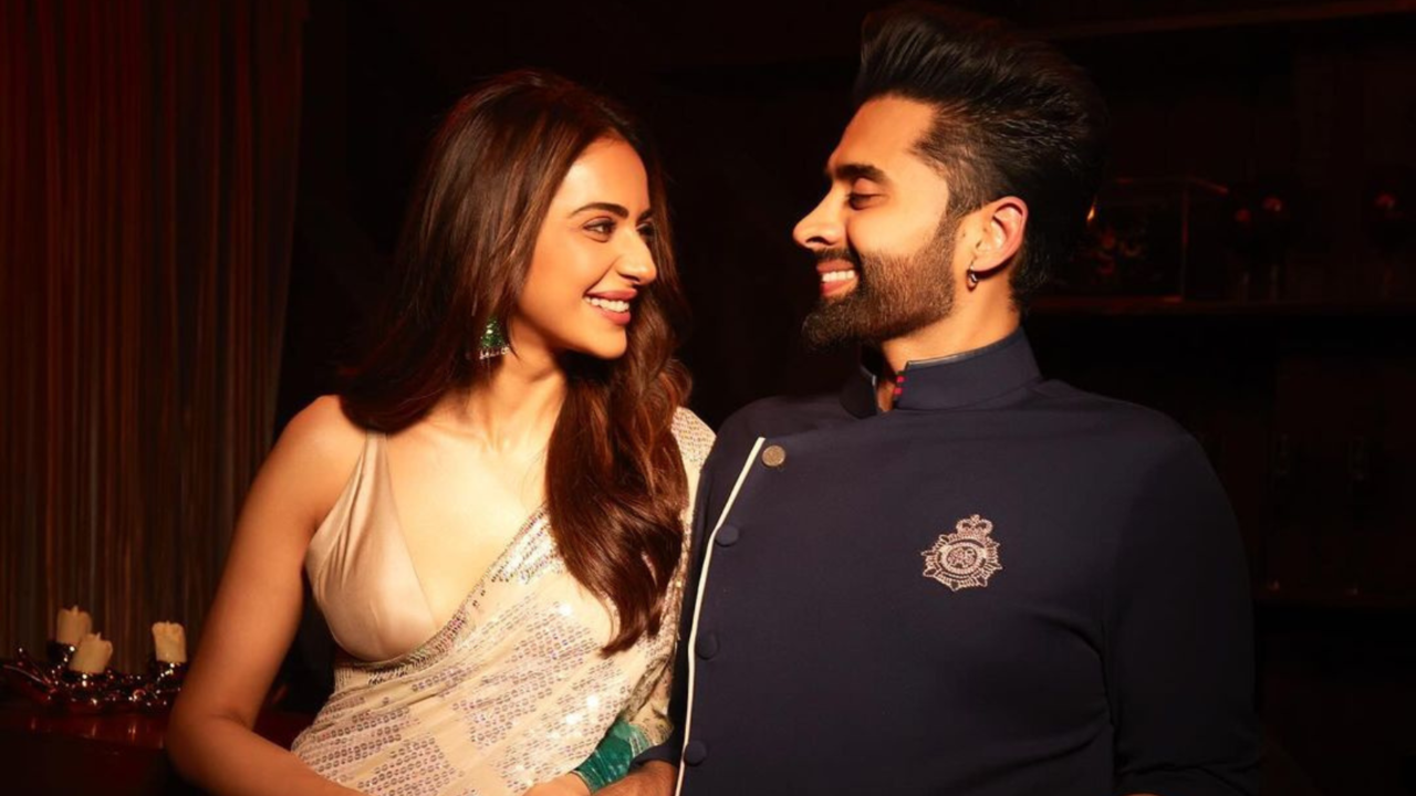 Are Rakul Preet Singh, Jackky Bhagnani Tying The Knot On February 22?