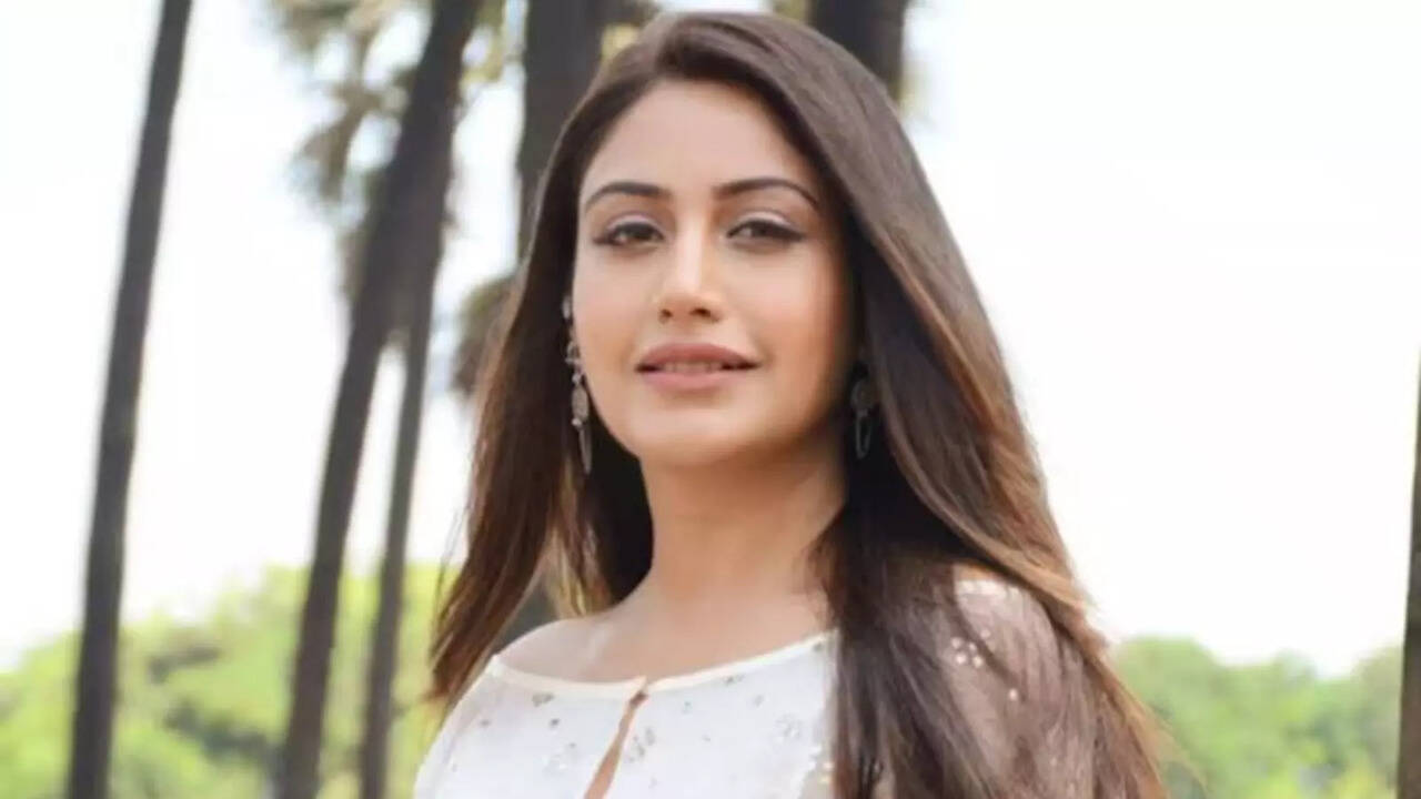 Ishqbaaz Actress Surbhi Chandna Slams Airlines After Luggage Goes Missing: False Promises, Horrible Delays...