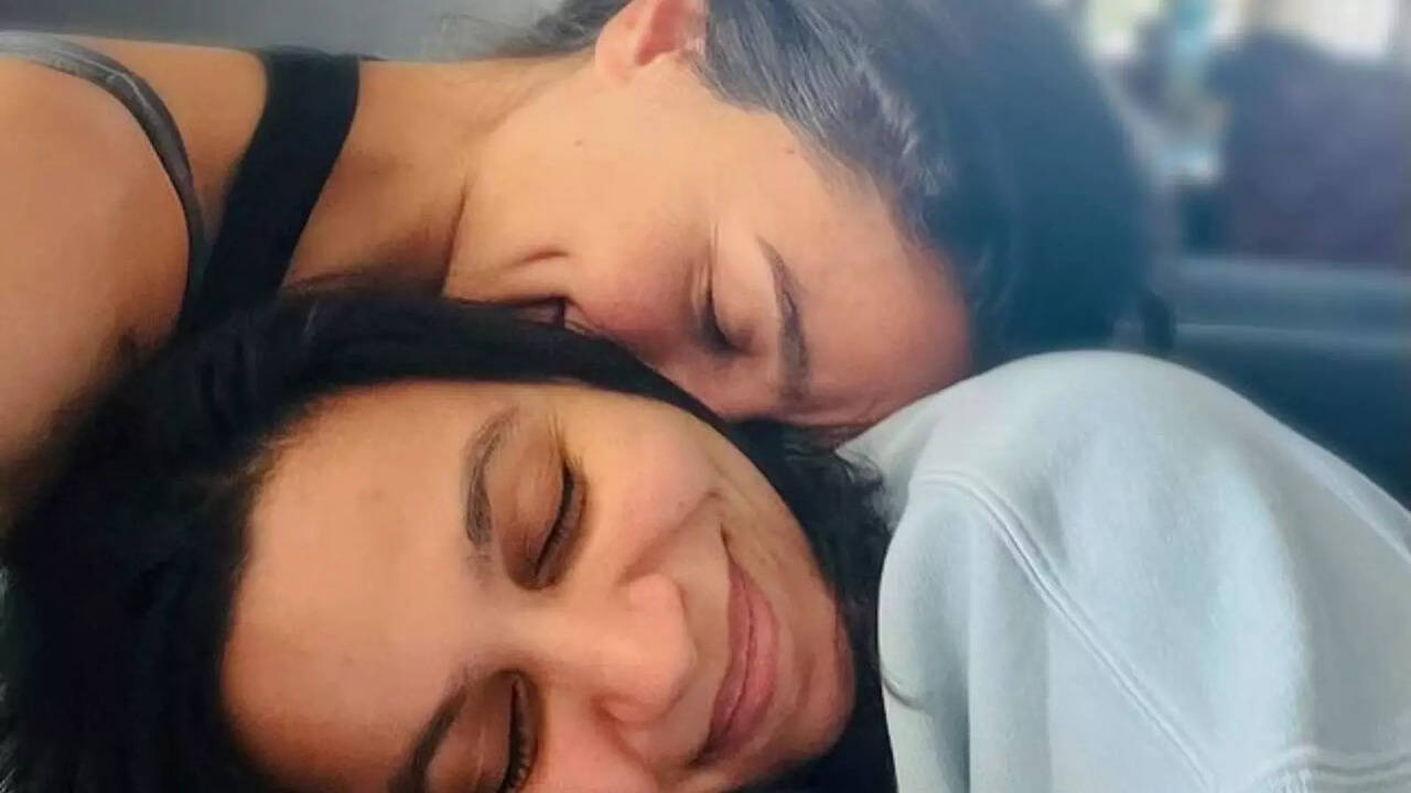 Sisters Alia Bhatt, Shaheen Bhatt Are 'Cuddly Sleepers' As They Finally Reunite - PIC