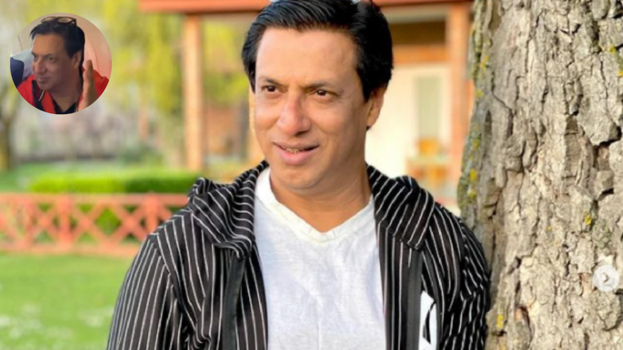 Madhur Bhandarkar Drops Video From Passengers In Plane Reciting Hanuman Chalisa