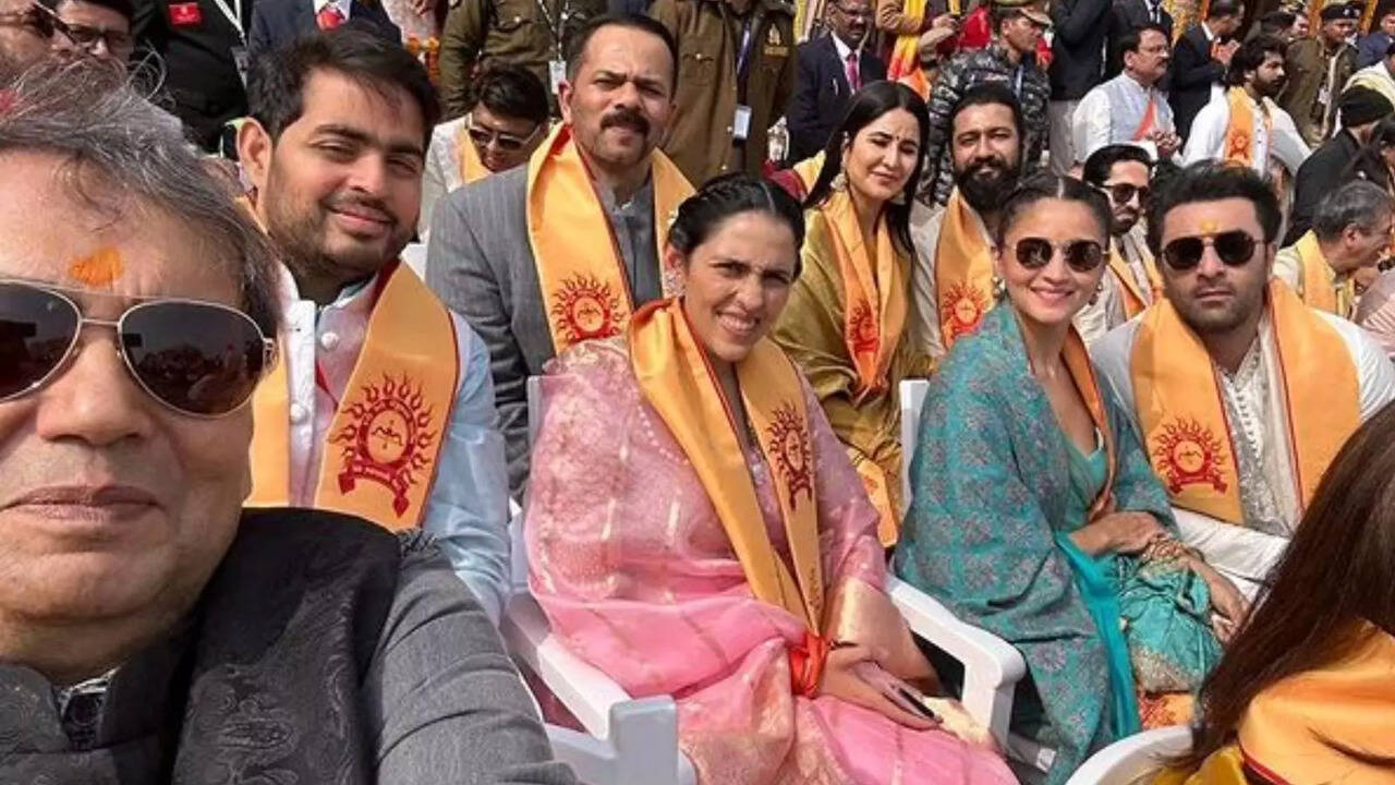 Inside Ram Mandir Inauguration: Shloka Mehta-Akash Ambani Pose With Alia Bhatt-Ranbir Kapoor - PIC