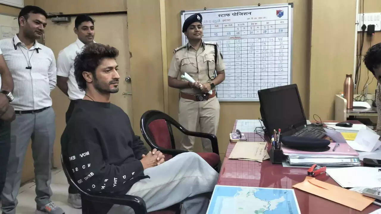 Railway Protection Force Police Takes Vidyut Jammwal In Custody For Performing Risky Stunts