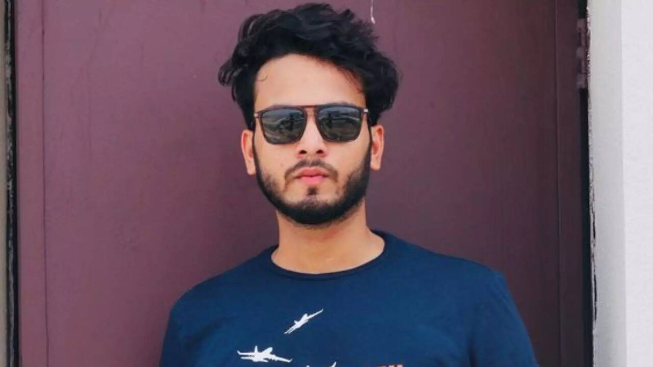 ​Usko Nahi Bakshte! Elvish Yadav Winner OF Bigg Boss OTT 2, Slaps Man At Restaurant In Jaipur