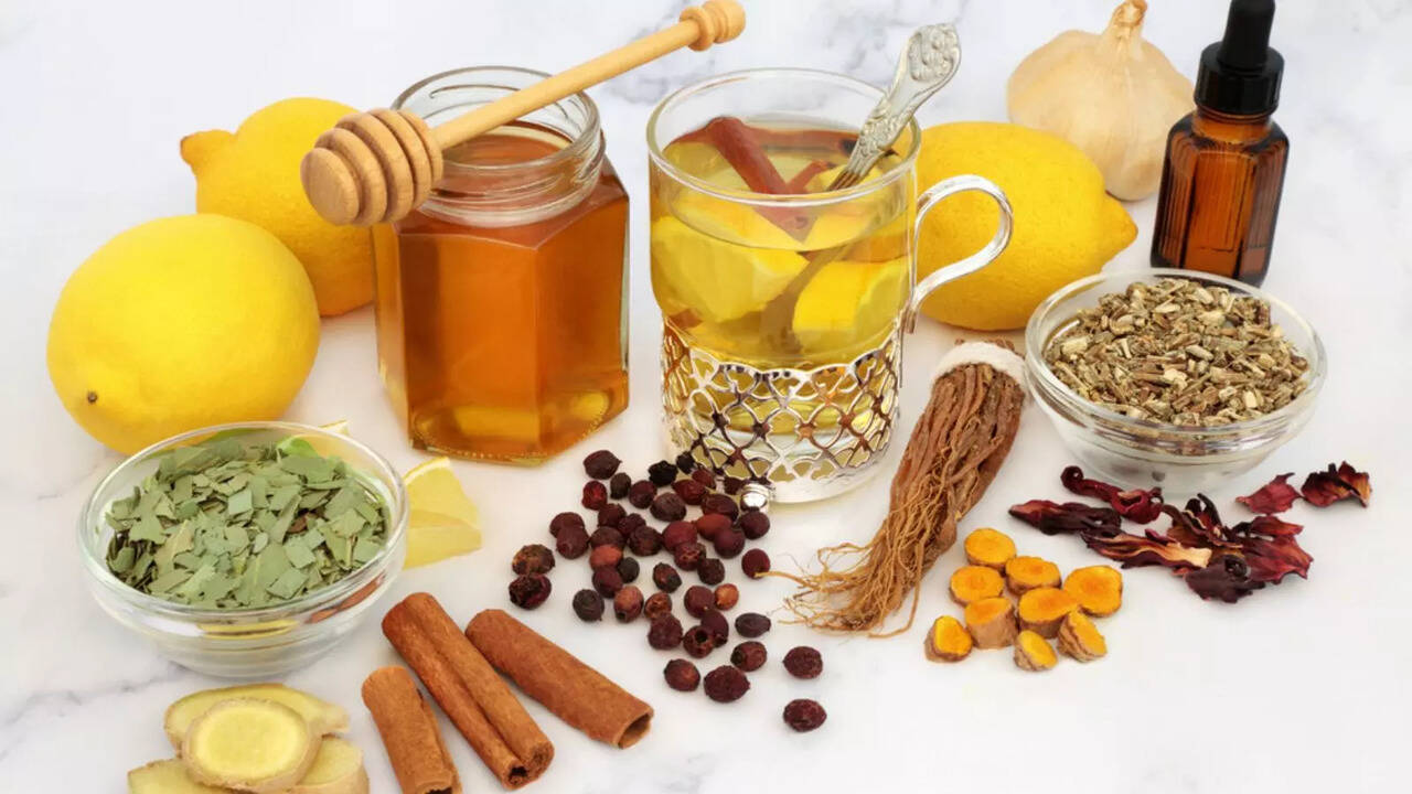 Home remedies for sore throat, sneezing, seasonal allergies: Try honey, turmeric, green tea for relief