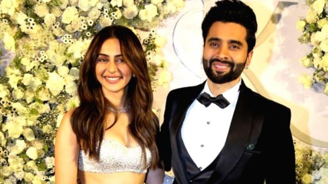 Rakul Preet Singh, Jackky Bhagnani Kick Off Pre-Wedding Festivities In Mumbai With Dhol Night - WATCH