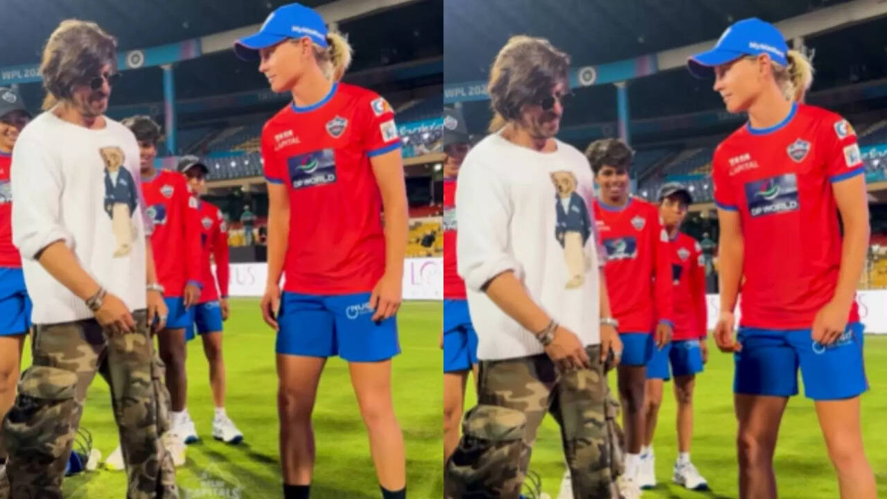 Shah Rukh Khan Teaches Meg Lanning His Signature Pose, Meets MI, DC Players Ahead Of WPL Opening Ceremony - WATCH