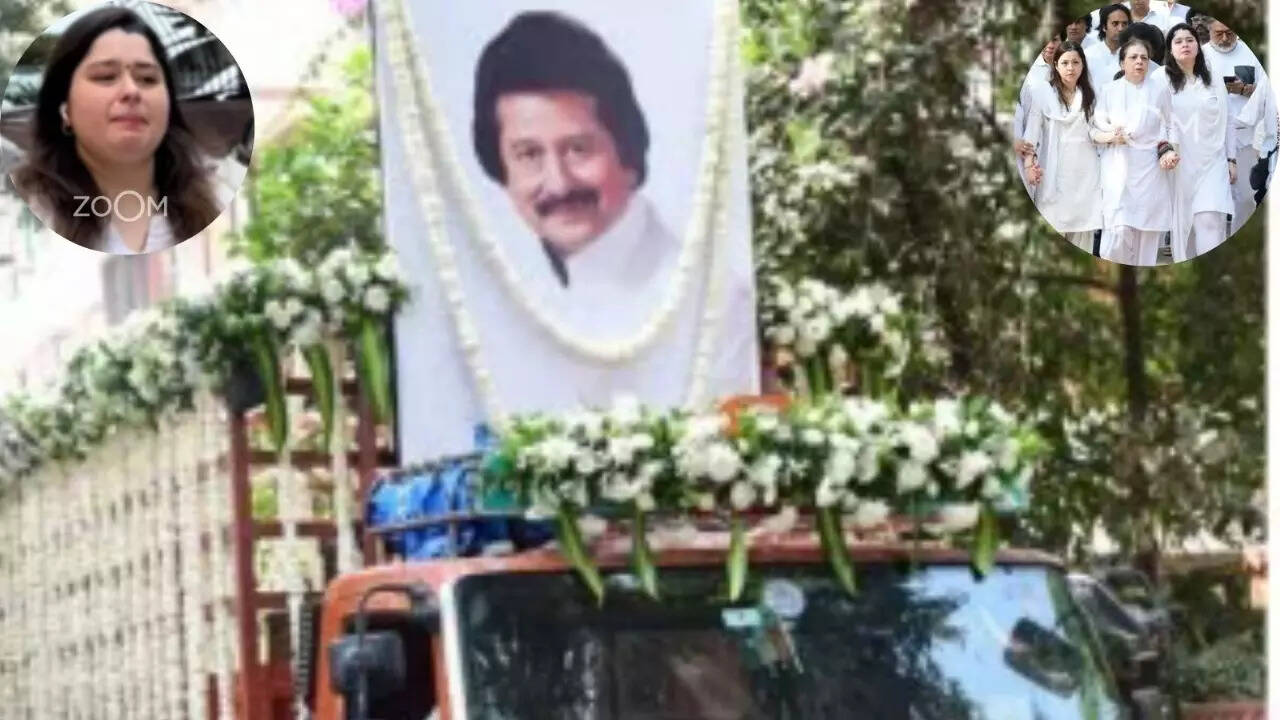 Pankaj Udhas' Wife Farida Goes Emotional, Daughter Reva Breaks Down In Tears At Late Singer's Funeral - PICS