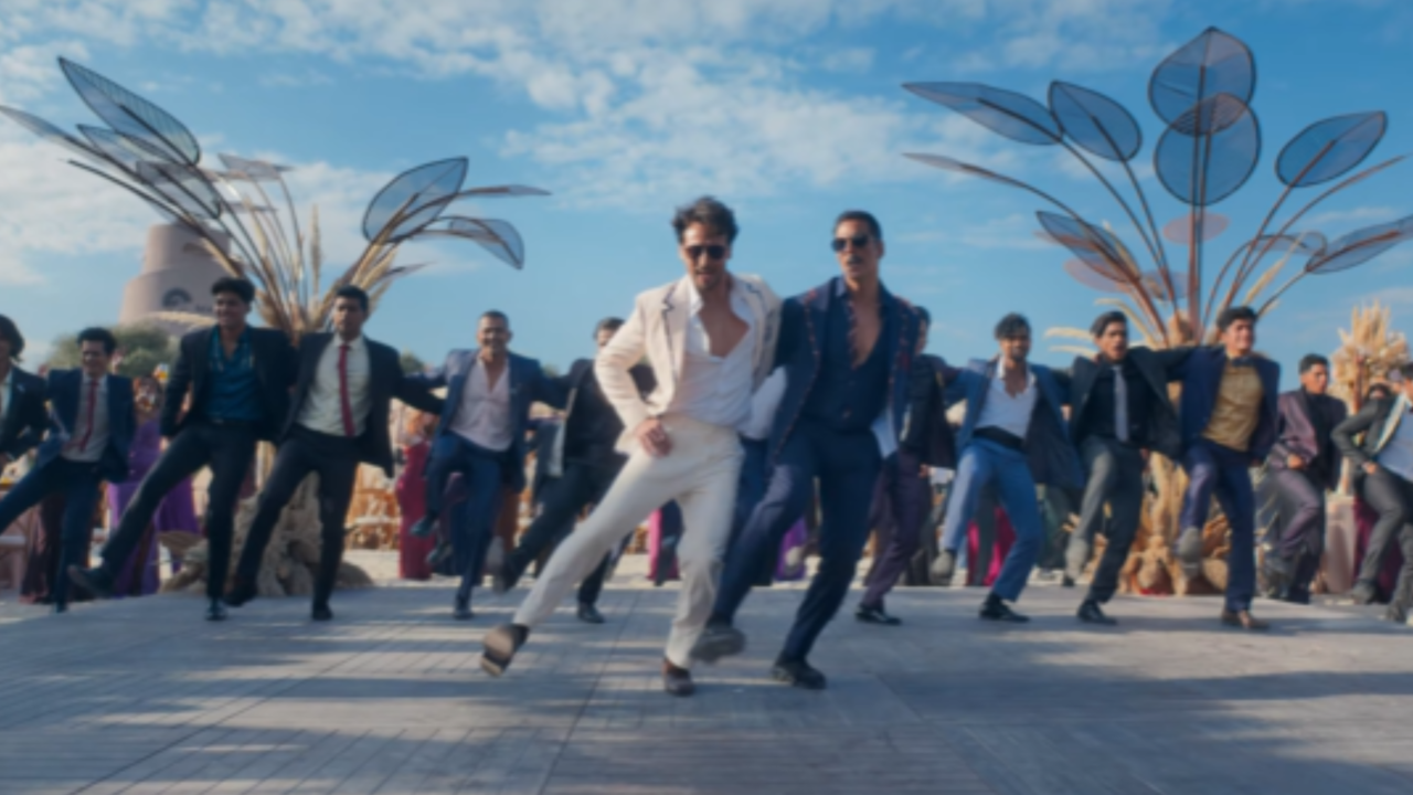 Bade Miyan Chote Miyan: Akshay, Tiger's Dance Track Mast Malang Jhoom Reminds Fans Of RRR's Naatu Naatu Song