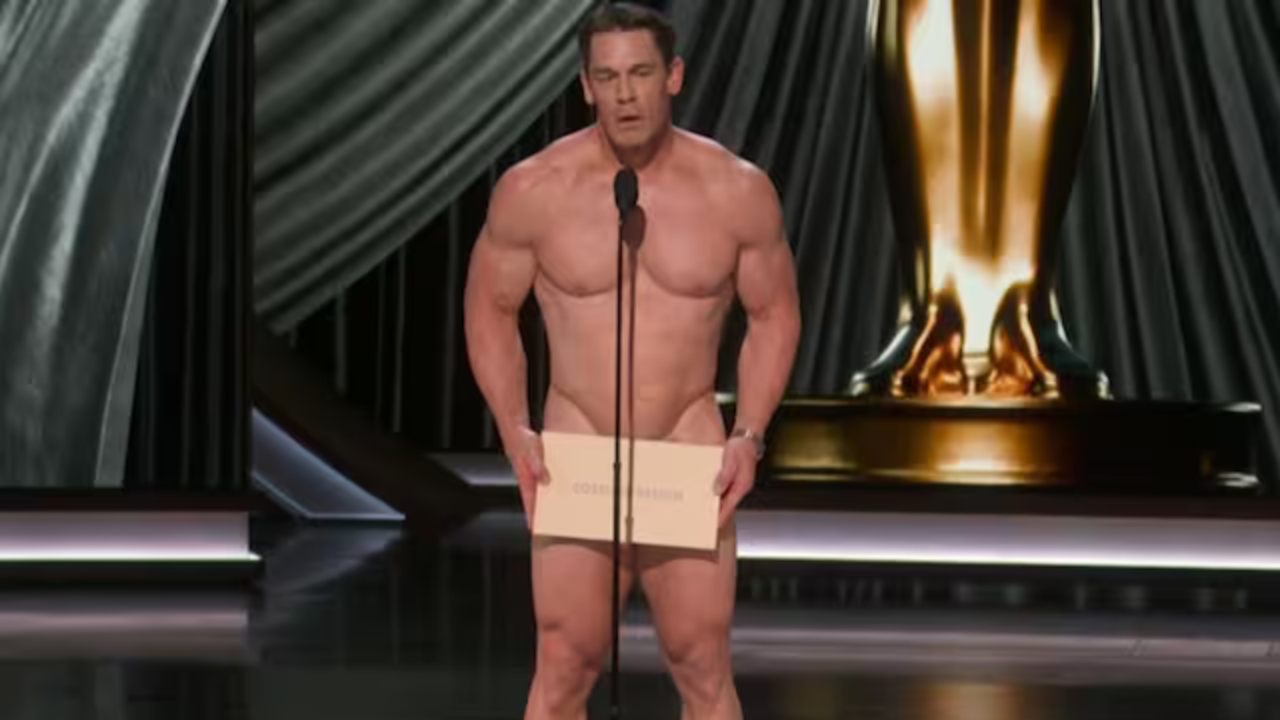 WHAT! John Cena Walks Stage NAKED At Oscars 2024, Recreating Memorable 1974 Incident - WATCH